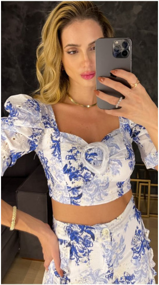 Cropped Laise Agatha Branco e Azul