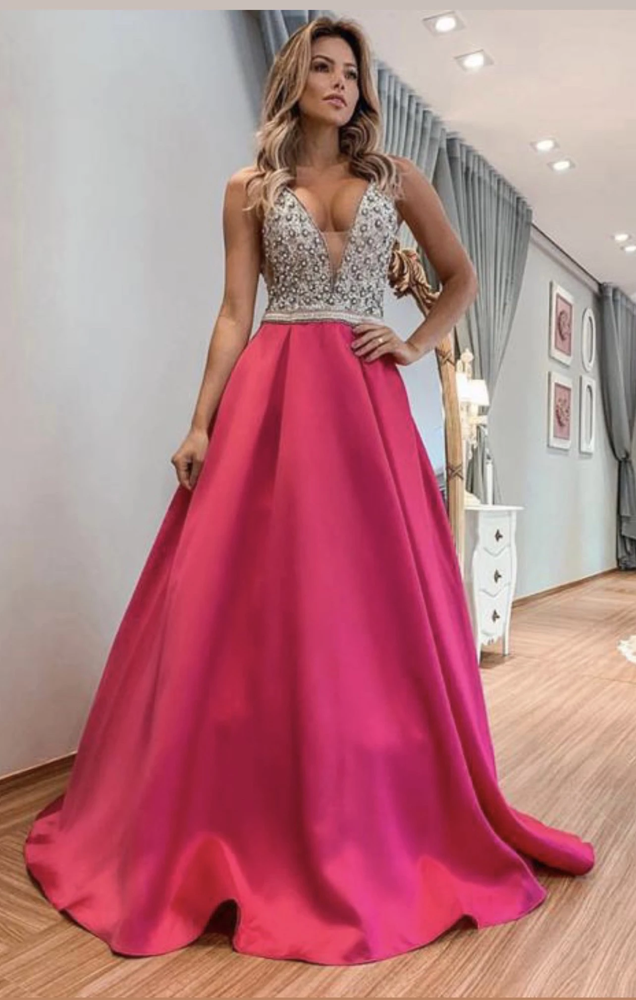 Aluguel - Vestido Pink com Prata Longo Rodado